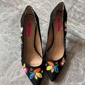 Women's Black Embroidered Heels